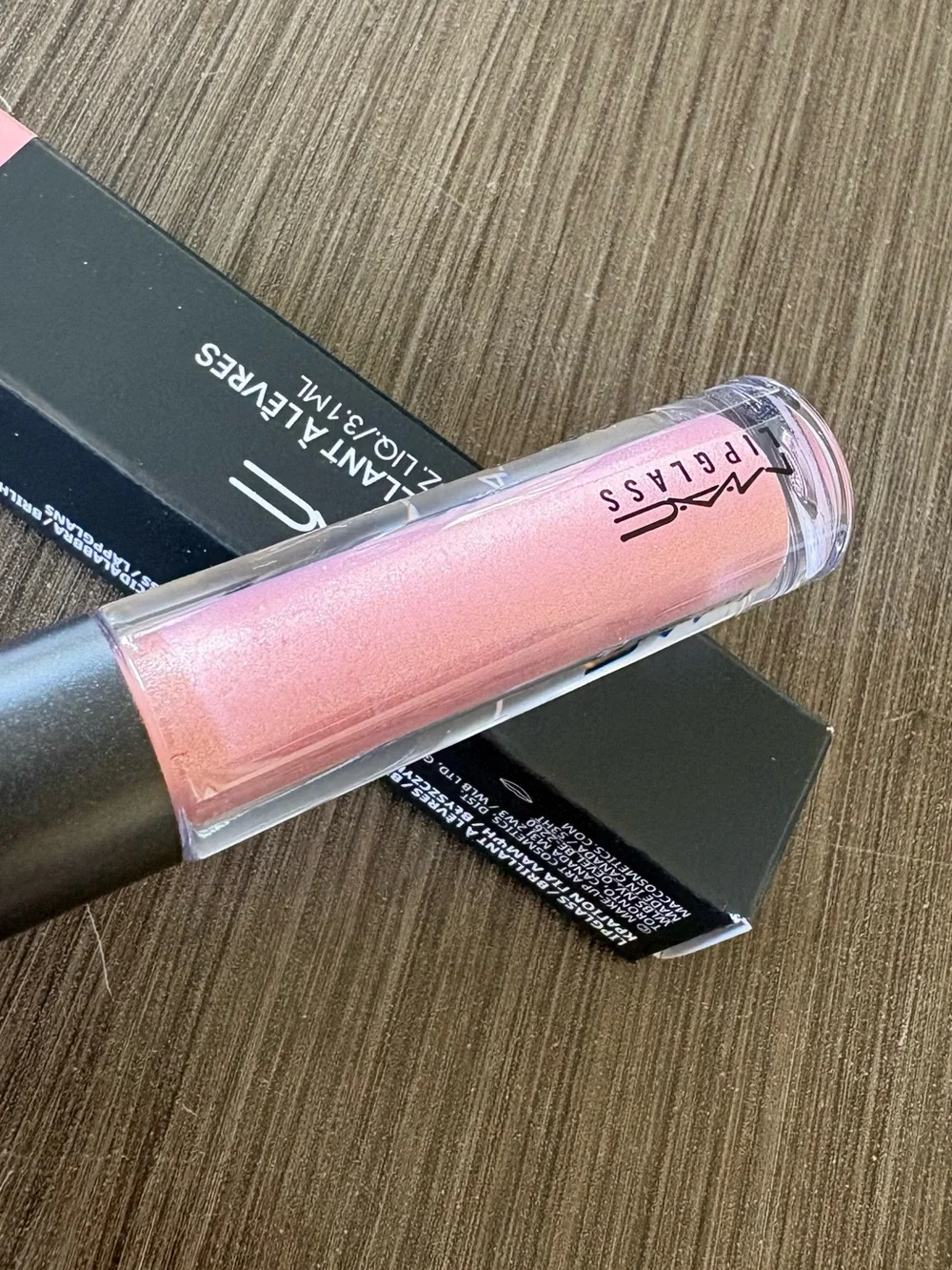 MAC Lipglass Dreamy